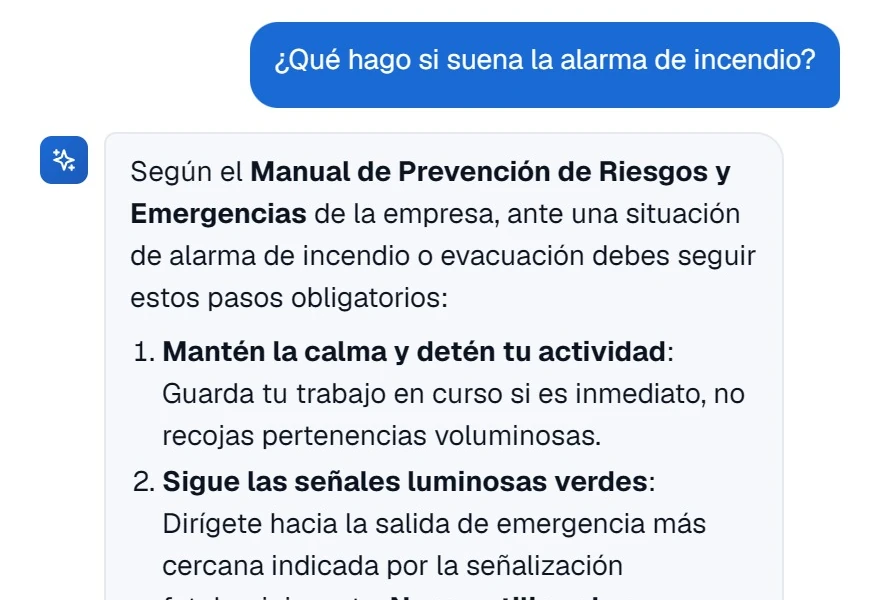 El tutor IA en la app: a «¿Qué hago si suena la alarma de incendio?» responde, según el manual de prevención y emergencias de la empresa, con los pasos que hay que seguir.